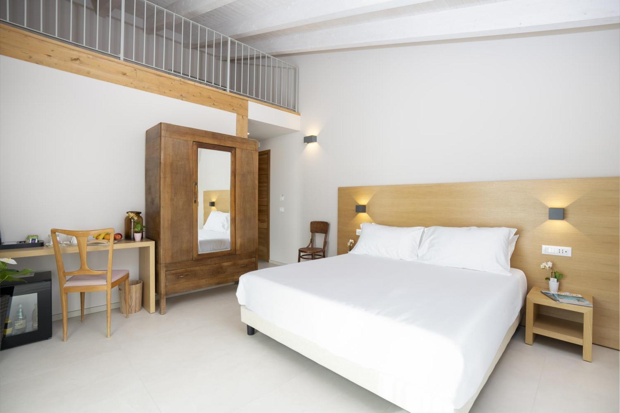 אוריסטאנו Ros'E Mari Green Home Hotel מראה חיצוני תמונה