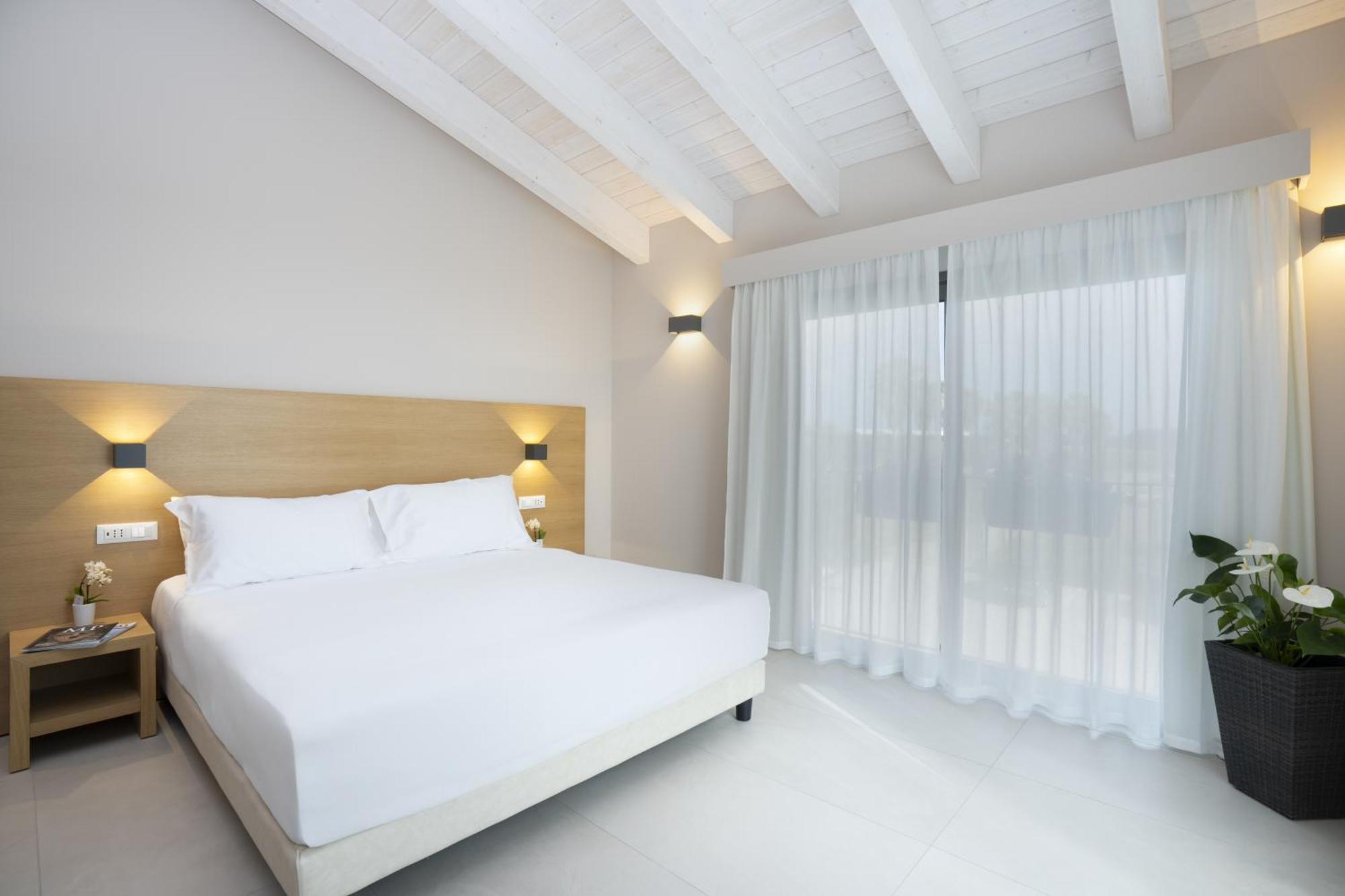 אוריסטאנו Ros'E Mari Green Home Hotel מראה חיצוני תמונה